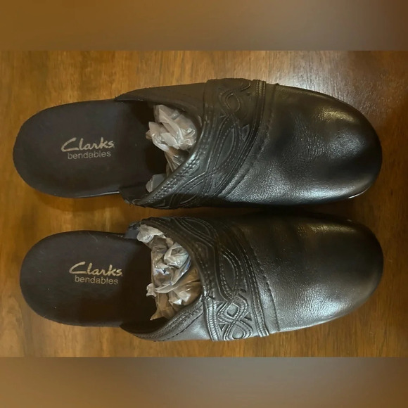 Clarks Bendables  Leather Slip On Clogs Size 8M - Picture 4 of 6
